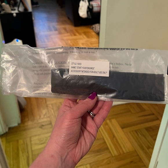 Start Your Engine Women's Halloween Costume - Race Flag Girl - Picture 4 of 6